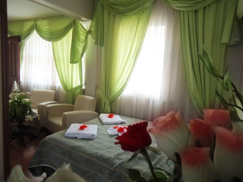 Vatan Hotel 伊兹密尔